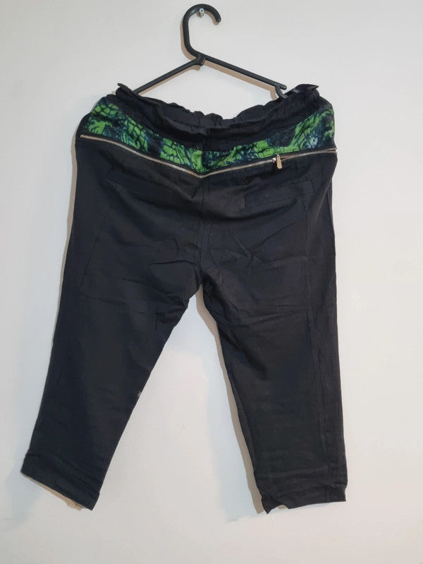 MEDIUM 3/4 LENTH JOGGERS