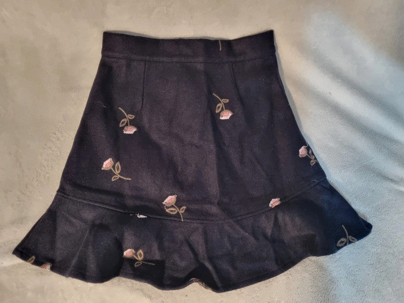 SMALL DARK BLUE SKIRT WITH PINK ROSES