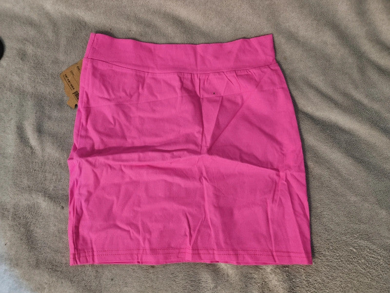 SMALL PINK SKIRT