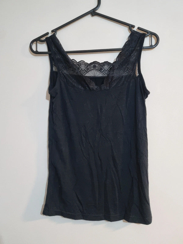 MEDIUM BLACK WOMENS VEST