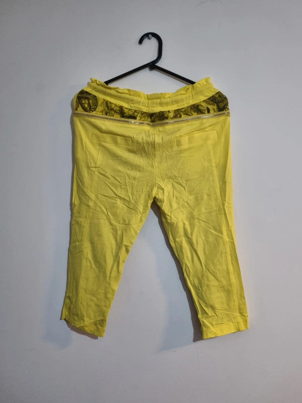 MEDIUM YELLOW/SNAKE PRINT 3/4 LENGTH JOGGERS