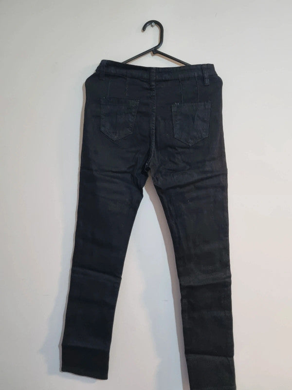 30INCH BLACK STRAIGT CUT JEANS