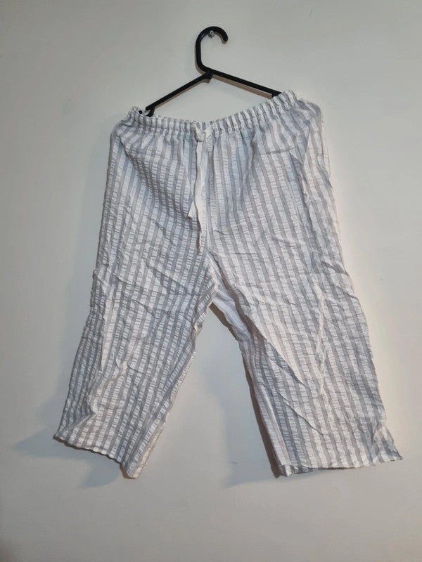 LARGE WHITE/GREY STRIPED PAJAMA STYLE BOTTOMS