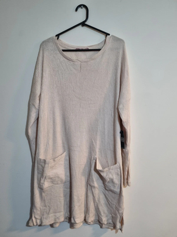 WOMENS XL PINK LONG BODY SWEATER