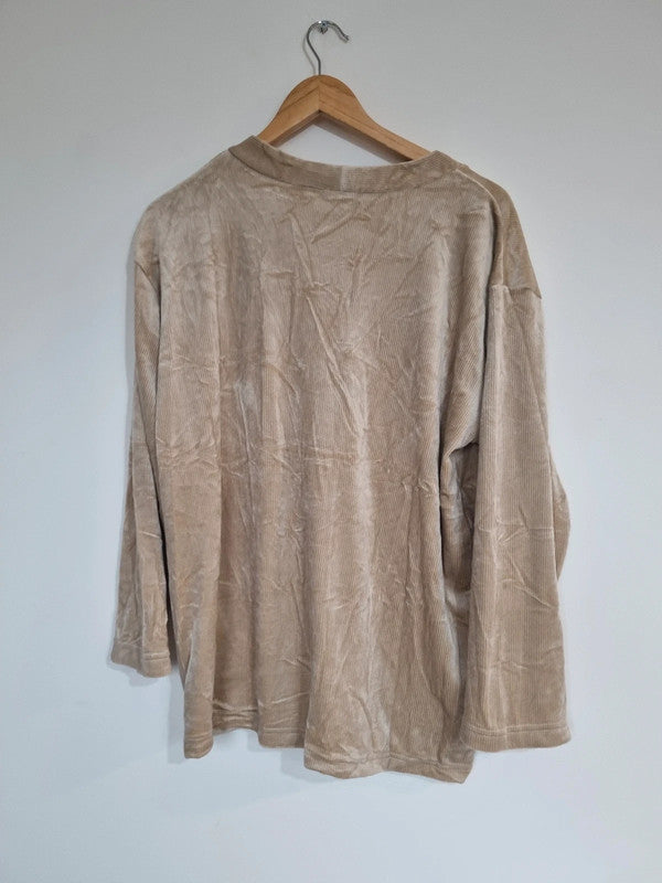 WOMENS MEDIUM/LARGE/XL BEIGE CARDIGAN