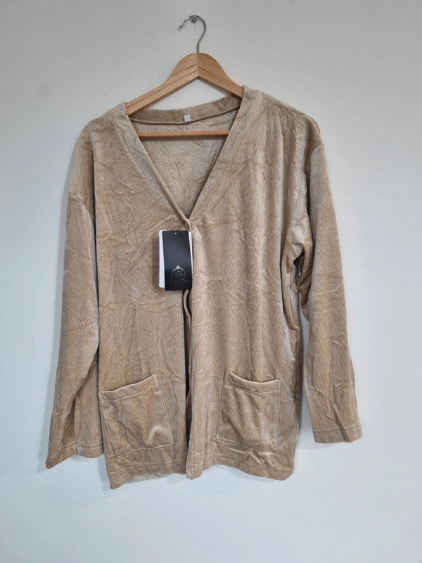 WOMENS MEDIUM/LARGE/XL BEIGE CARDIGAN