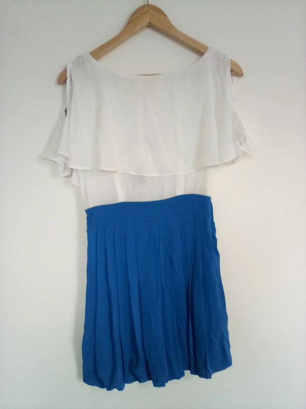 medium women's blue/white blouse/skirt combi