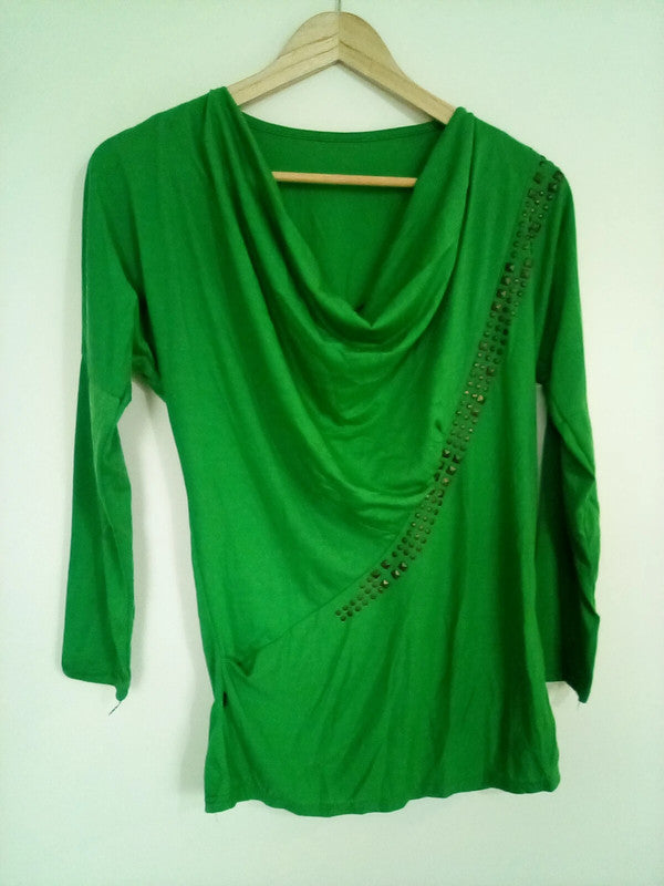 medium women's green long-sleeved top