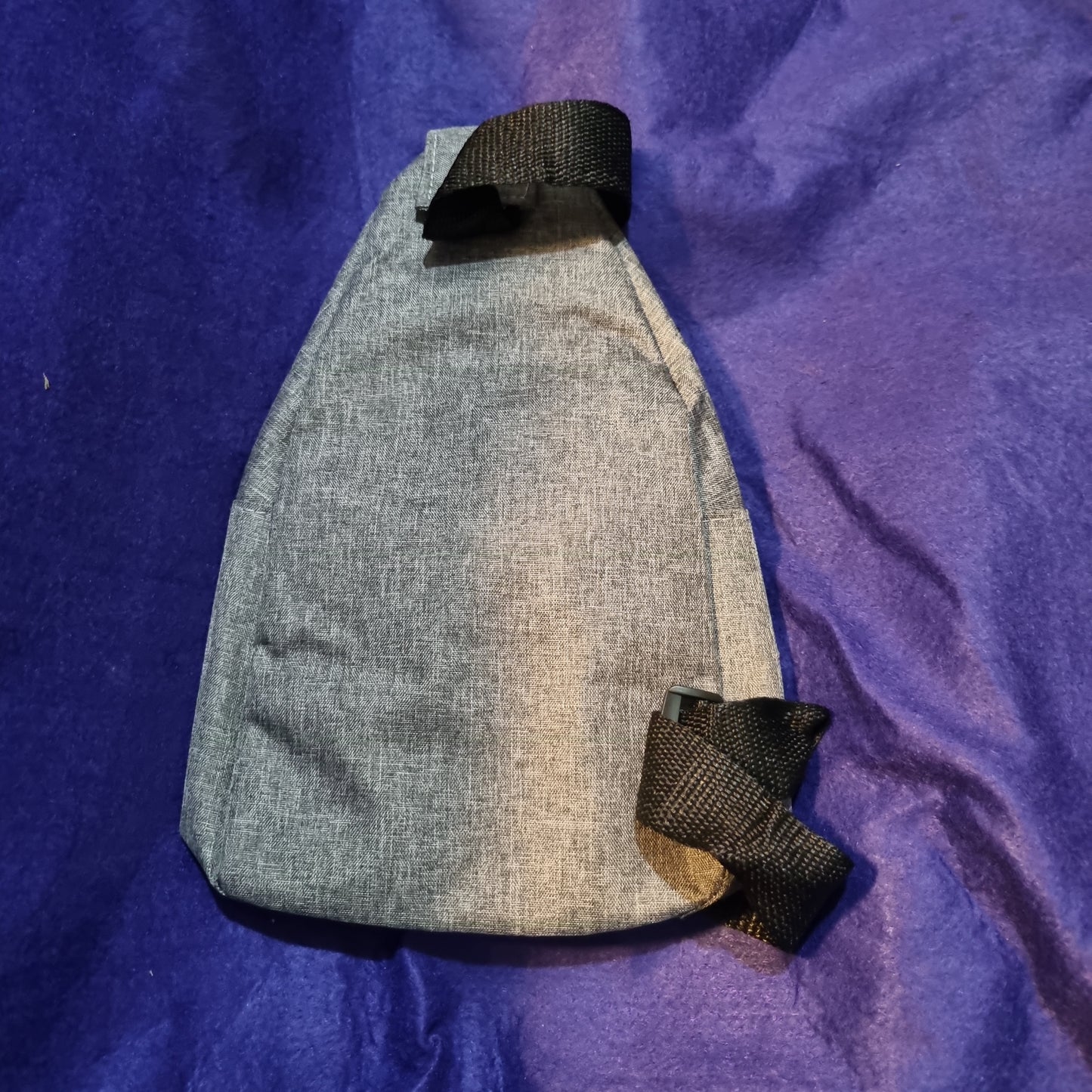 Medium grey sling bag