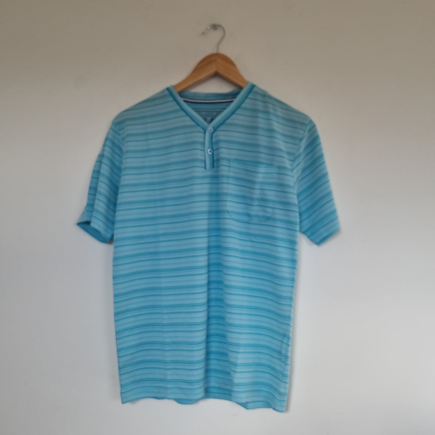 Men's Medium Blue Striped T-Shirt