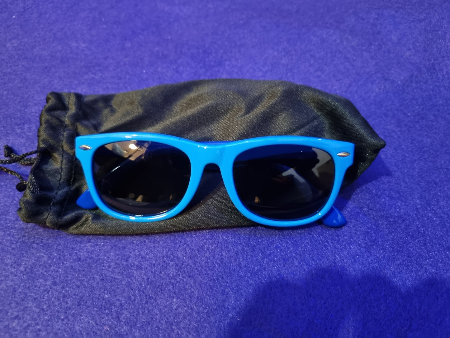 Children's blue/blue polarized sunglasses