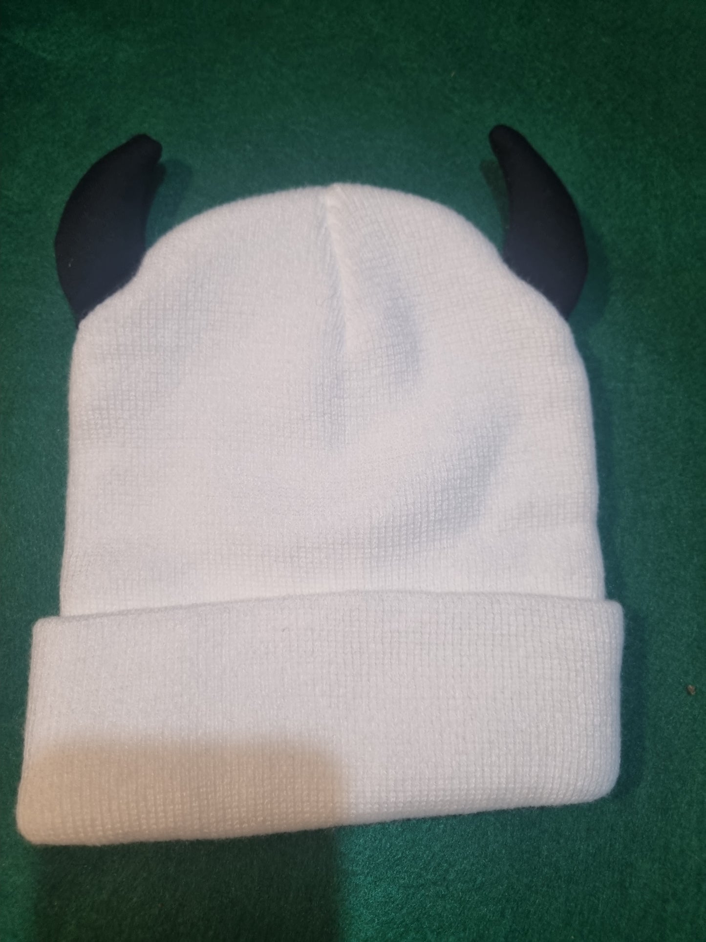 CHILDRENS COW HORNS BEANIE