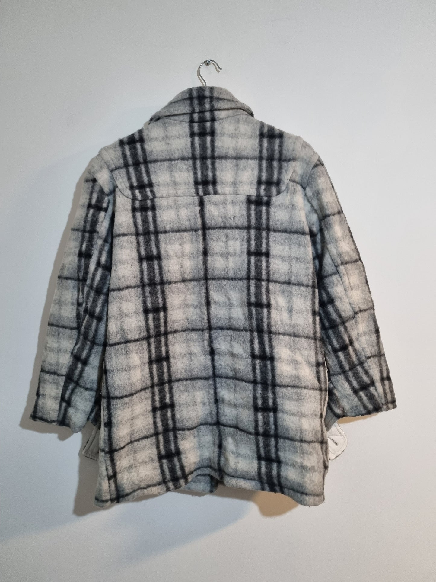 WOMEN'S SMALL/MEDIUM BLACK/GREY COAT