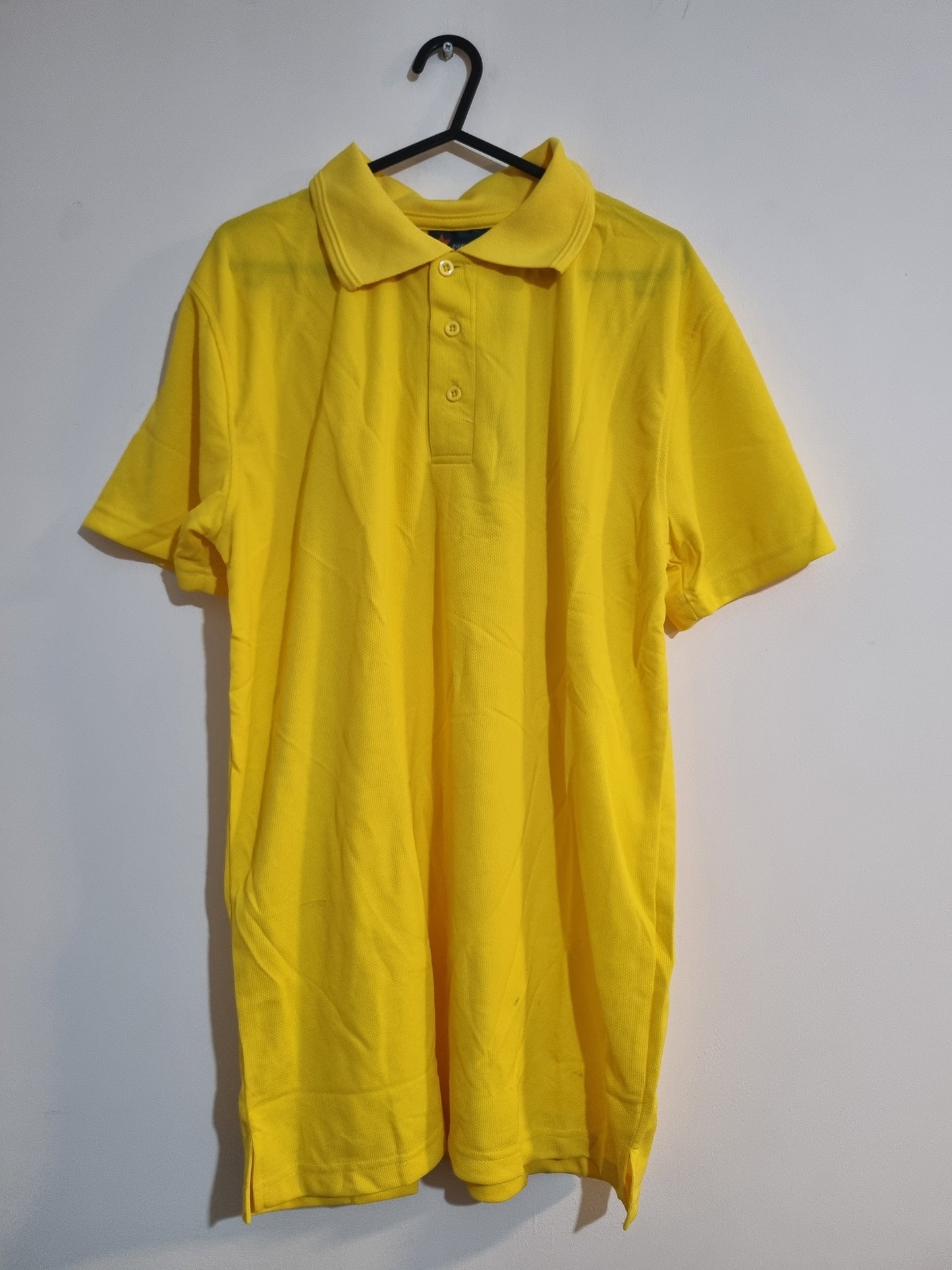 Light breathable yellow polo shirt