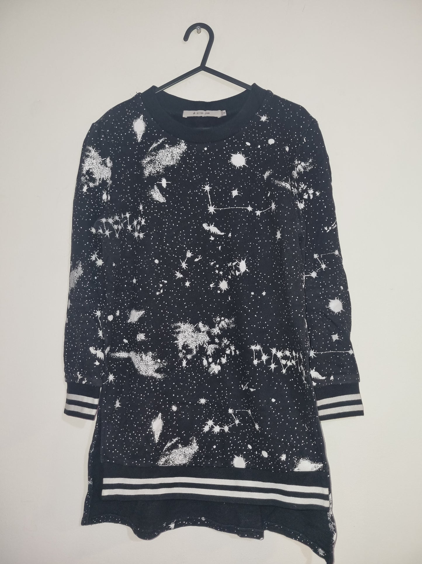 Women's Small/Medium Black/Starry Night Sweater