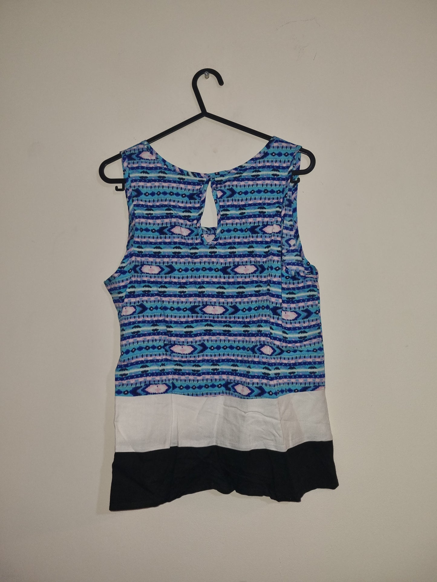 Women's Small Patterned Top