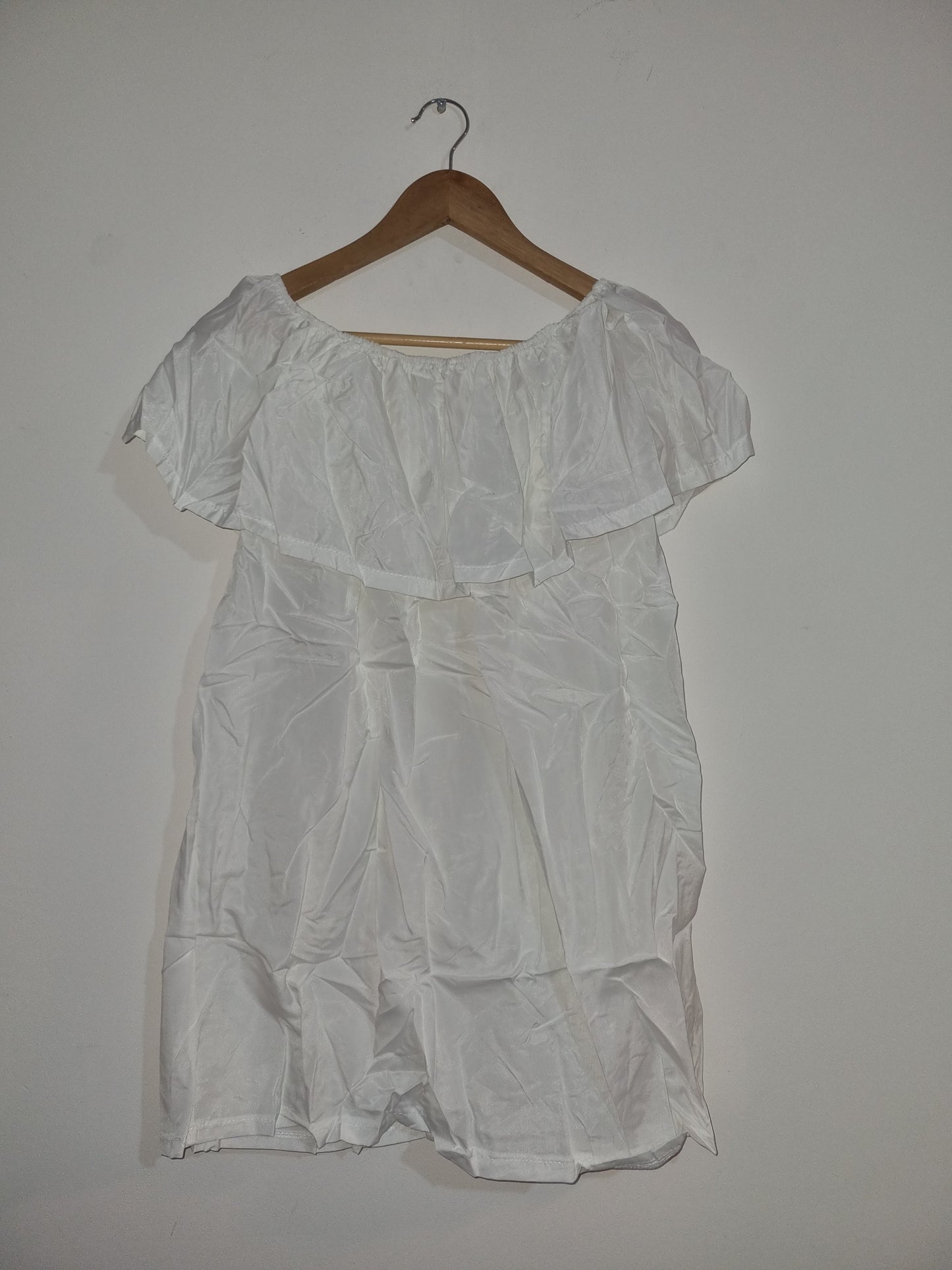 Women's Medium Cream Dress