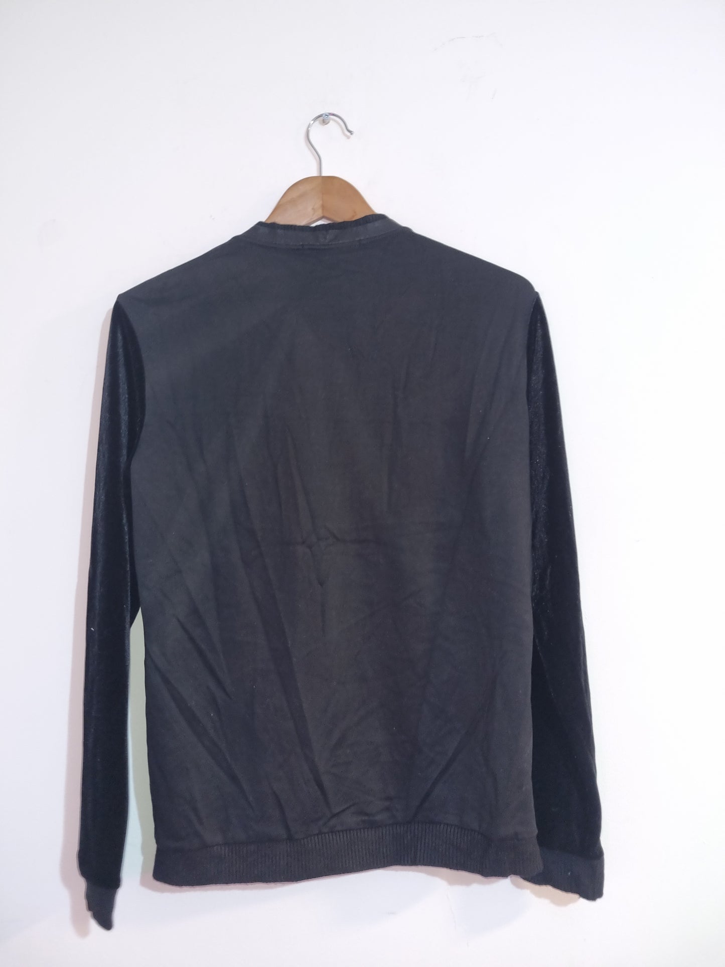 Women's Medium Black Zipup Sweater