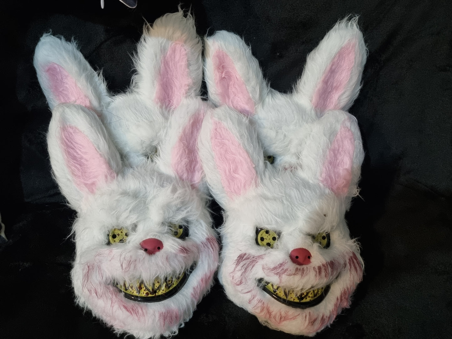 SCARY BUNNY HALLOWEEN MASK