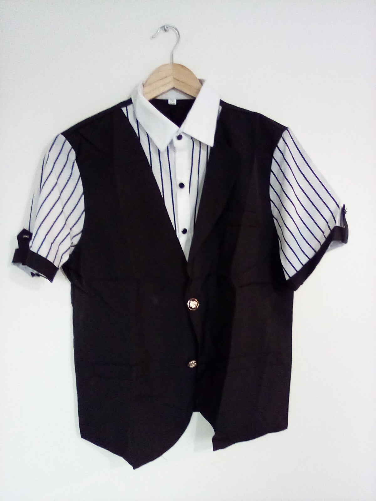 WHITE STRIPED BLOUSE WITH BLACK VEST