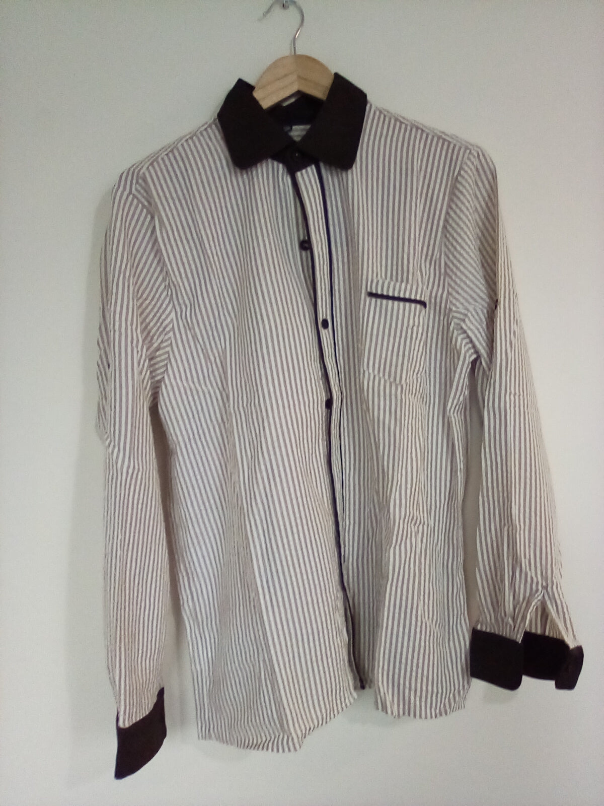 XXL MENS WHITE/BALCK PINSTRIPE SHIRT