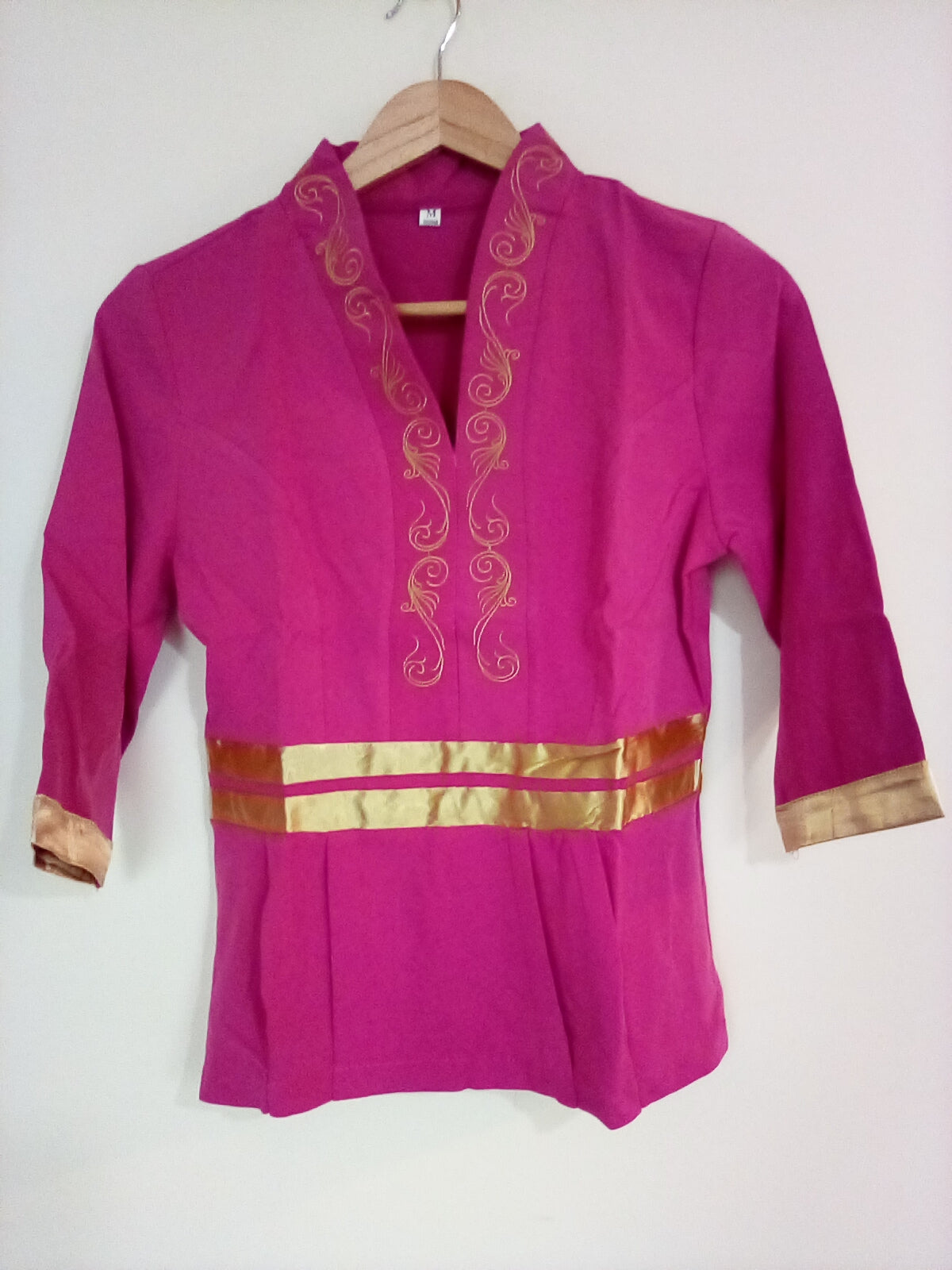 MEDIUM WOMEN'S PINK TUNIC WITH GOLD BANDS