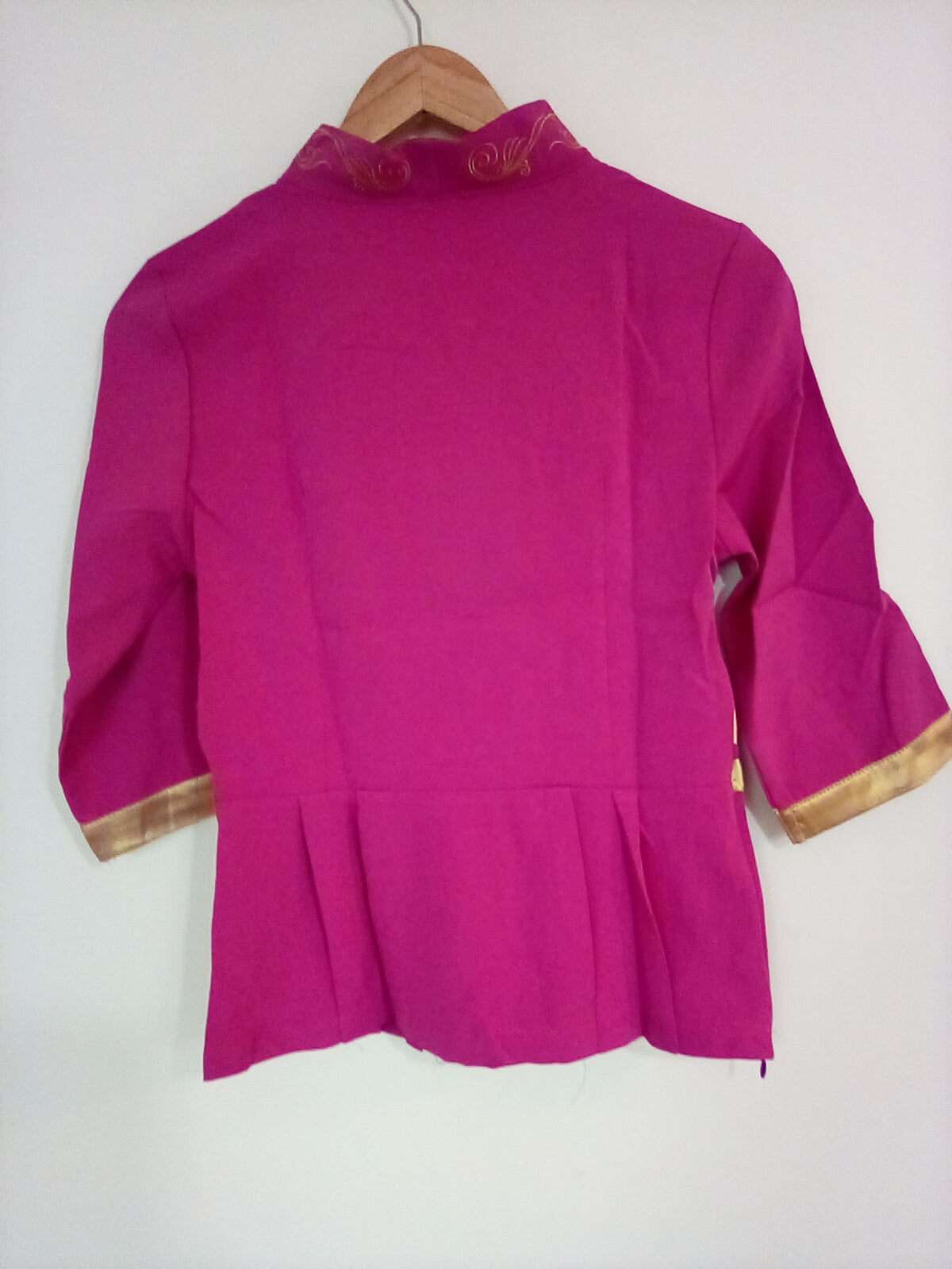 MEDIUM WOMEN'S PINK TUNIC WITH GOLD BANDS