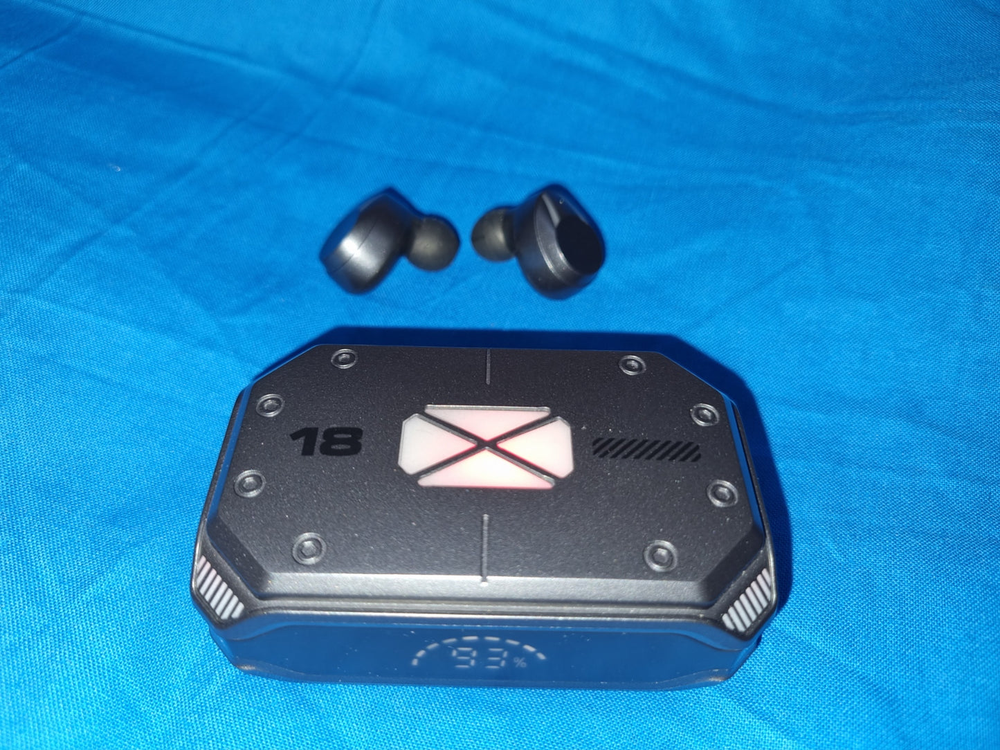 M25 BLUETOOTH EAR PHONES