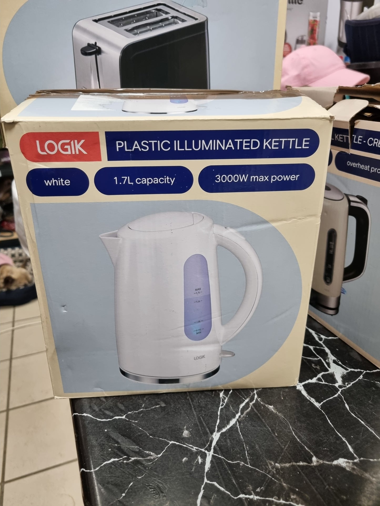 LOGIK - PLASTIC ILLUMINATED KETTLE - WHITE
