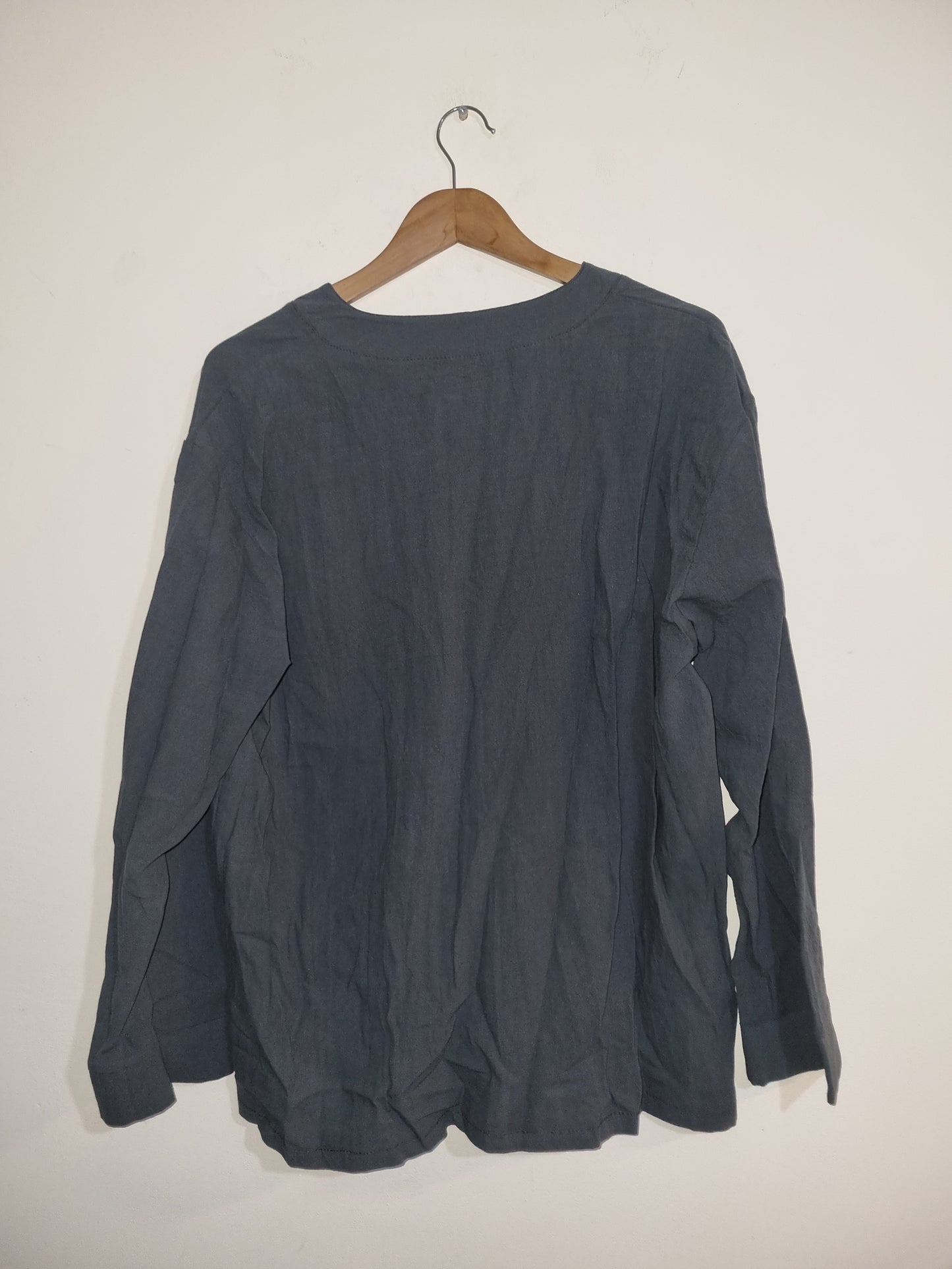 Women's xlarge green long sleeved top