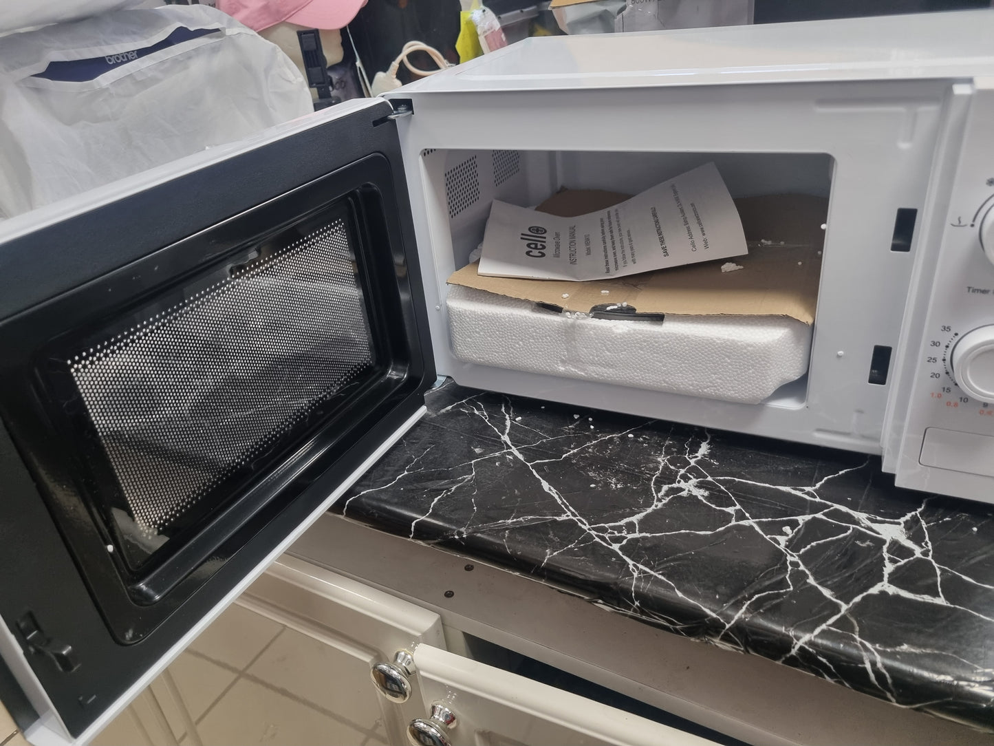 CELLO 20L 800W MICROWAVE OVEN - MODEL NO. WEMA10