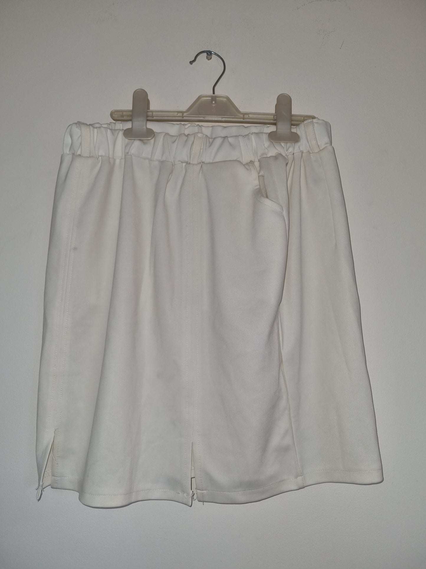 Women's medium-large cream skirt