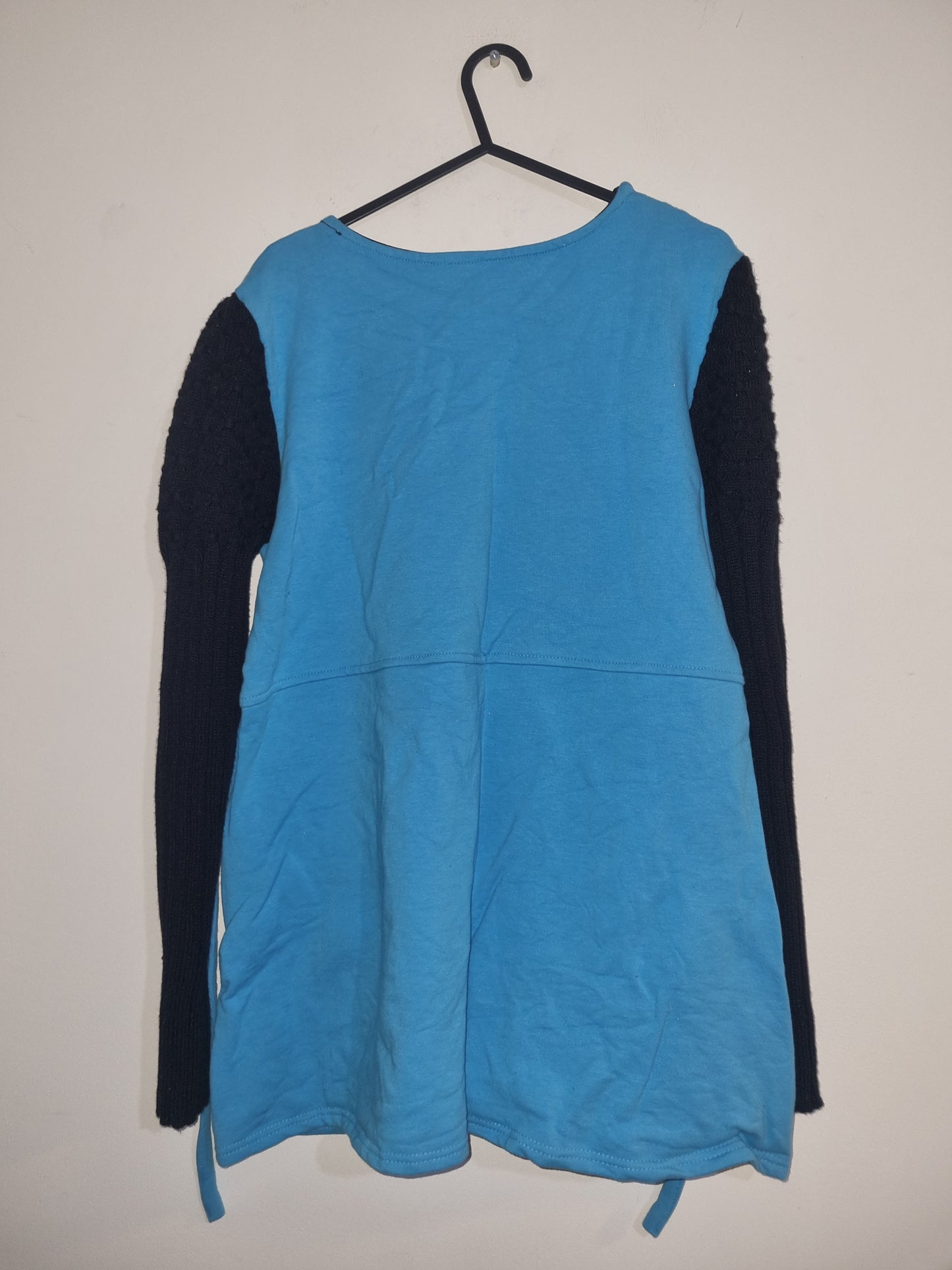 Women's blue/black sweater
