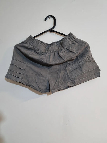WOMENS SMALL KHAKI SHORTS