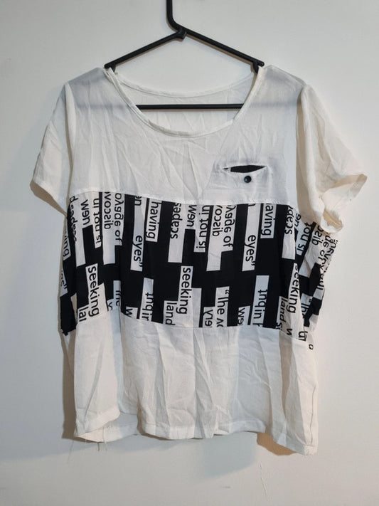 WOMENS XL CREAM WITH BLACK WORDING T-SHIRT