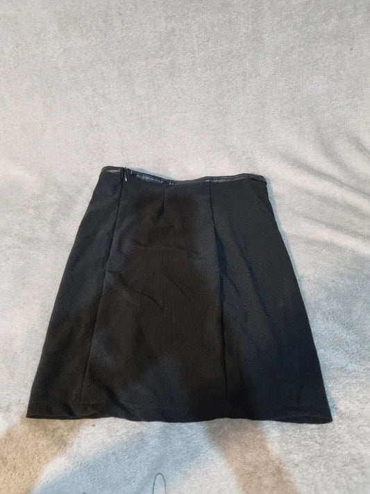 SMALL BLACK PENCIL SKIRT