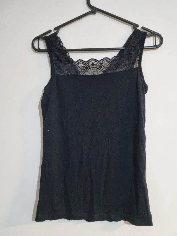 MEDIUM BLACK WOMENS VEST