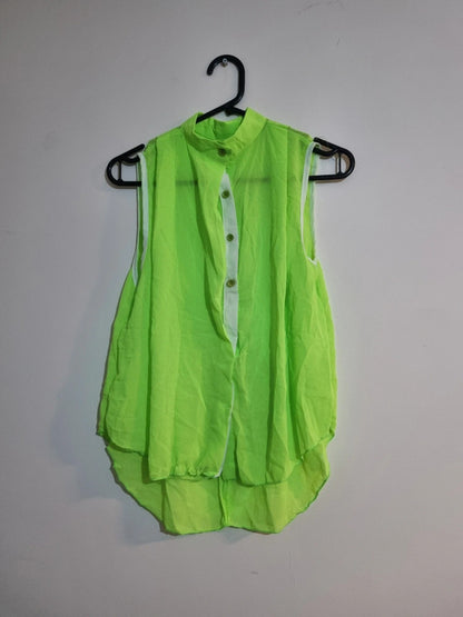 WOMENS SMALL GREEN LIGHT WEIGHT  TOP