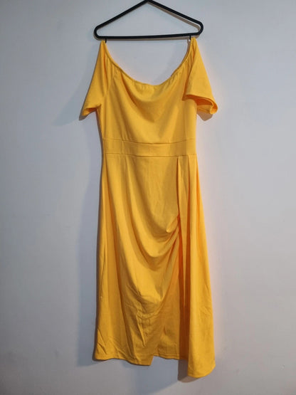 LARGE YELLOW SUMMER DRESS