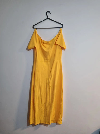 LARGE YELLOW SUMMER DRESS