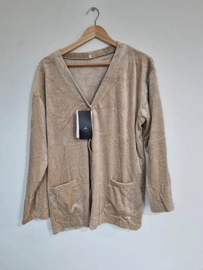 WOMENS MEDIUM/LARGE/XL BEIGE CARDIGAN