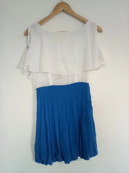 medium women's blue/white blouse/skirt combi