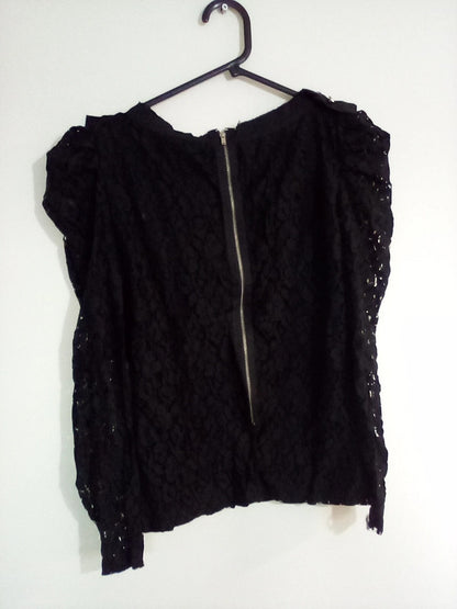 WOMENS MEDIUM BLACK TOP WITH POCKETS