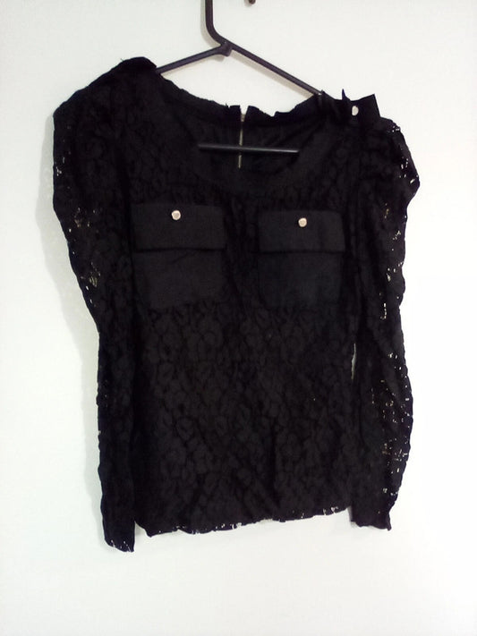 WOMENS MEDIUM BLACK TOP WITH POCKETS