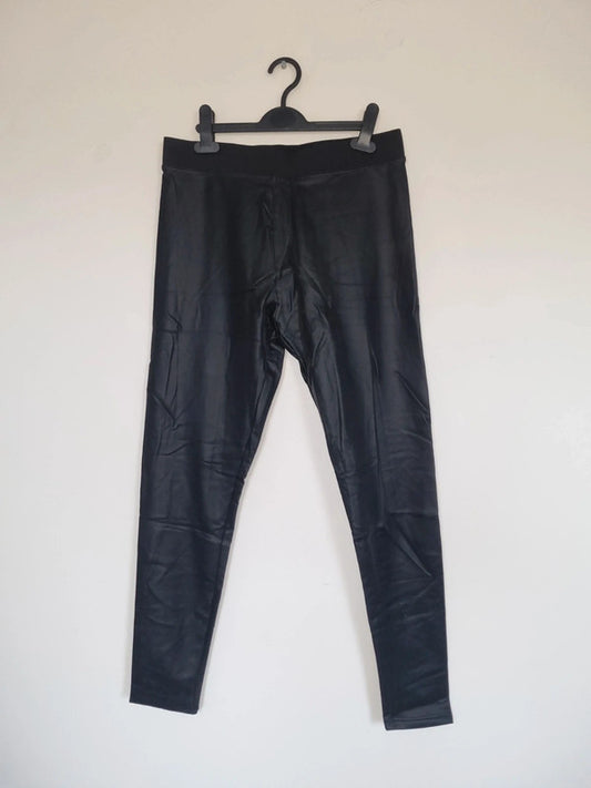 MEDIUM WOMENS BLACK PU, FAUX LEATHER PANTS