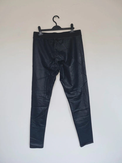 MEDIUM WOMENS BLACK PU, FAUX LEATHER PANTS