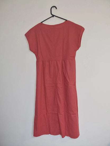 MEDIUM SIMPLE RED DRESS