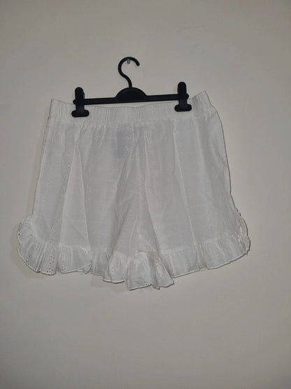 MEDIUM WOMEN'S WHITE DOROTHY PERKINS SHORTS