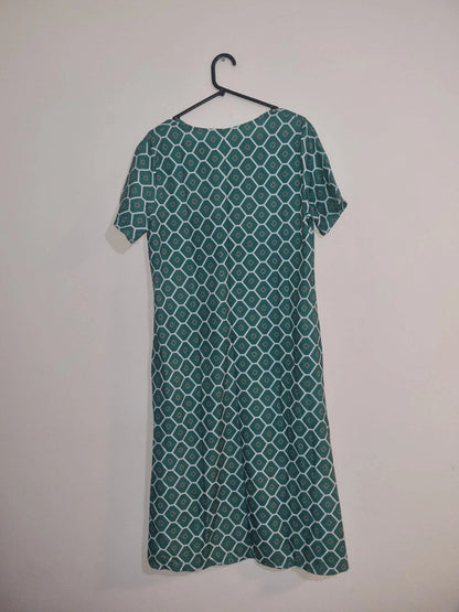 MEDIUM GREEN/WHITE SYMETRICAL DRESS