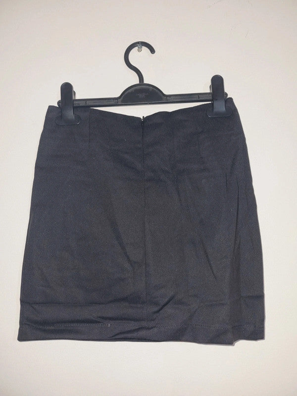 LARGE BLACK PENCIL SKIRT